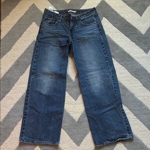 Levi’s Women’s Low Loose Medium Wash Jeans